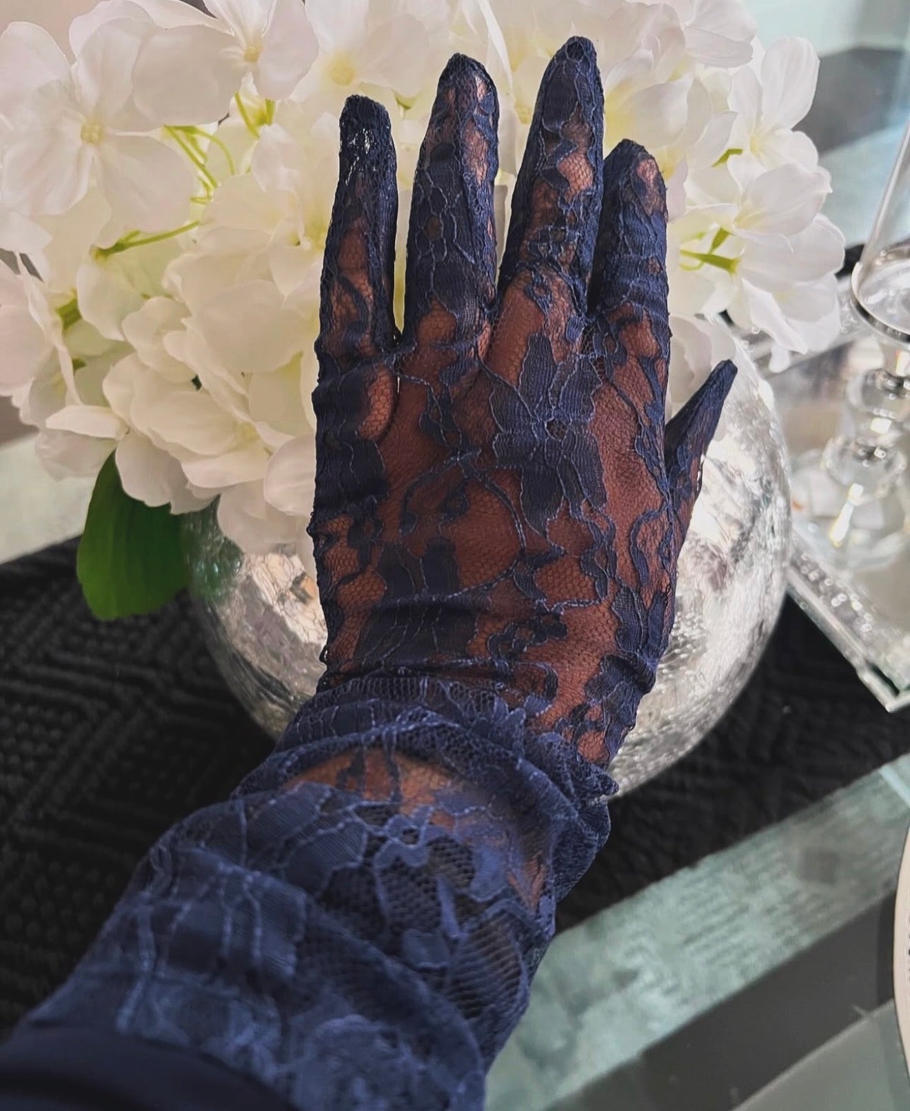 Lace gloves
